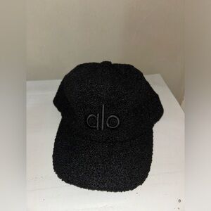 Alo fuzzy hat
